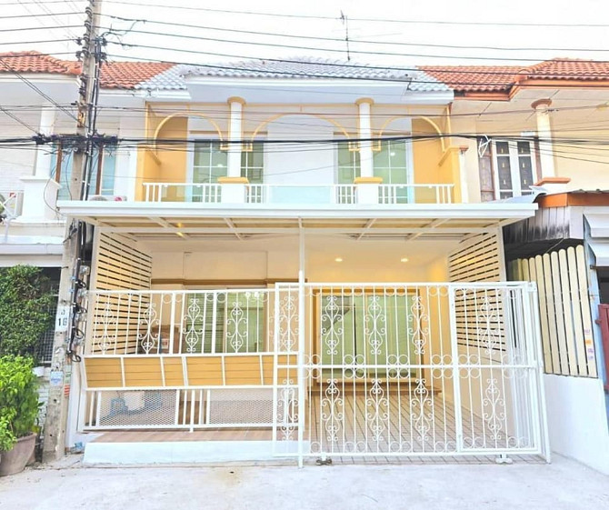 3 Bedrooms 2 Bathrooms - Townhouse Phuket - photo 1